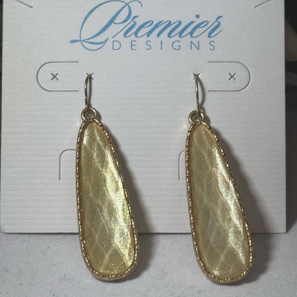 Premier Designs Elongated Teardrop Iridescent Gold Tone Dangling Earrings 2.25in - Picture 3 of 10